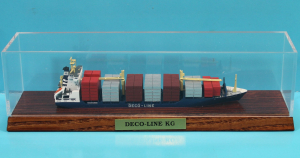 Containership "Münster" Deco Line (1 p.) GER in showcase from Conrad 1:800